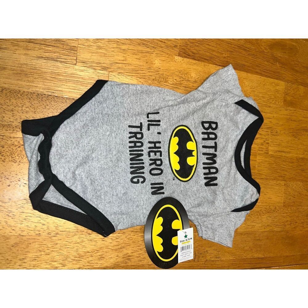 Batman onesie 6-9 months